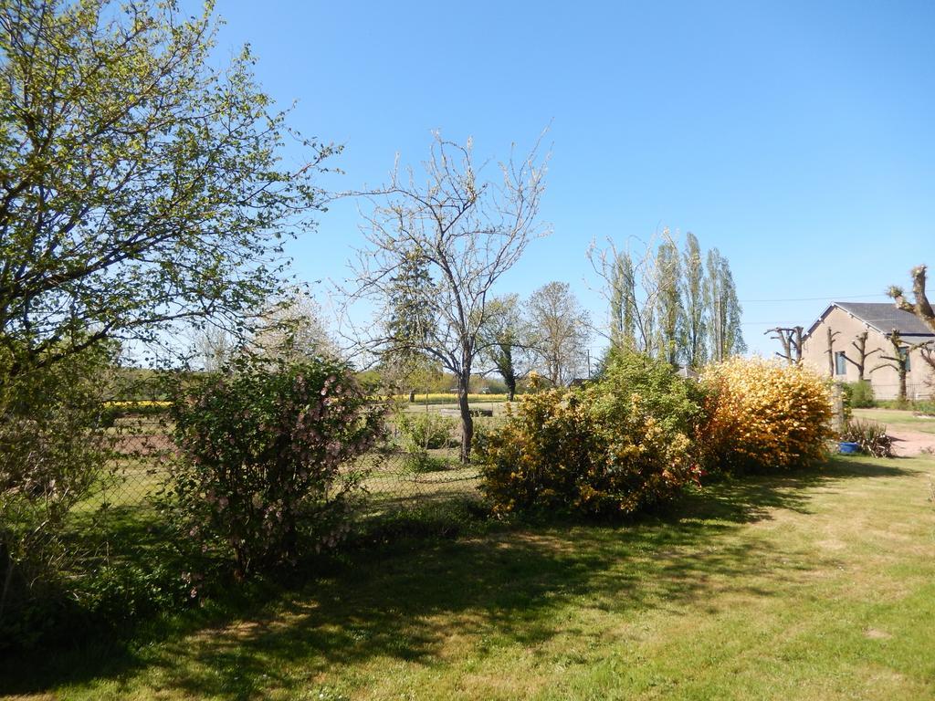 Chambres D'Hotes - Domaine Des Perrieres Crux-la-Ville Exteriör bild