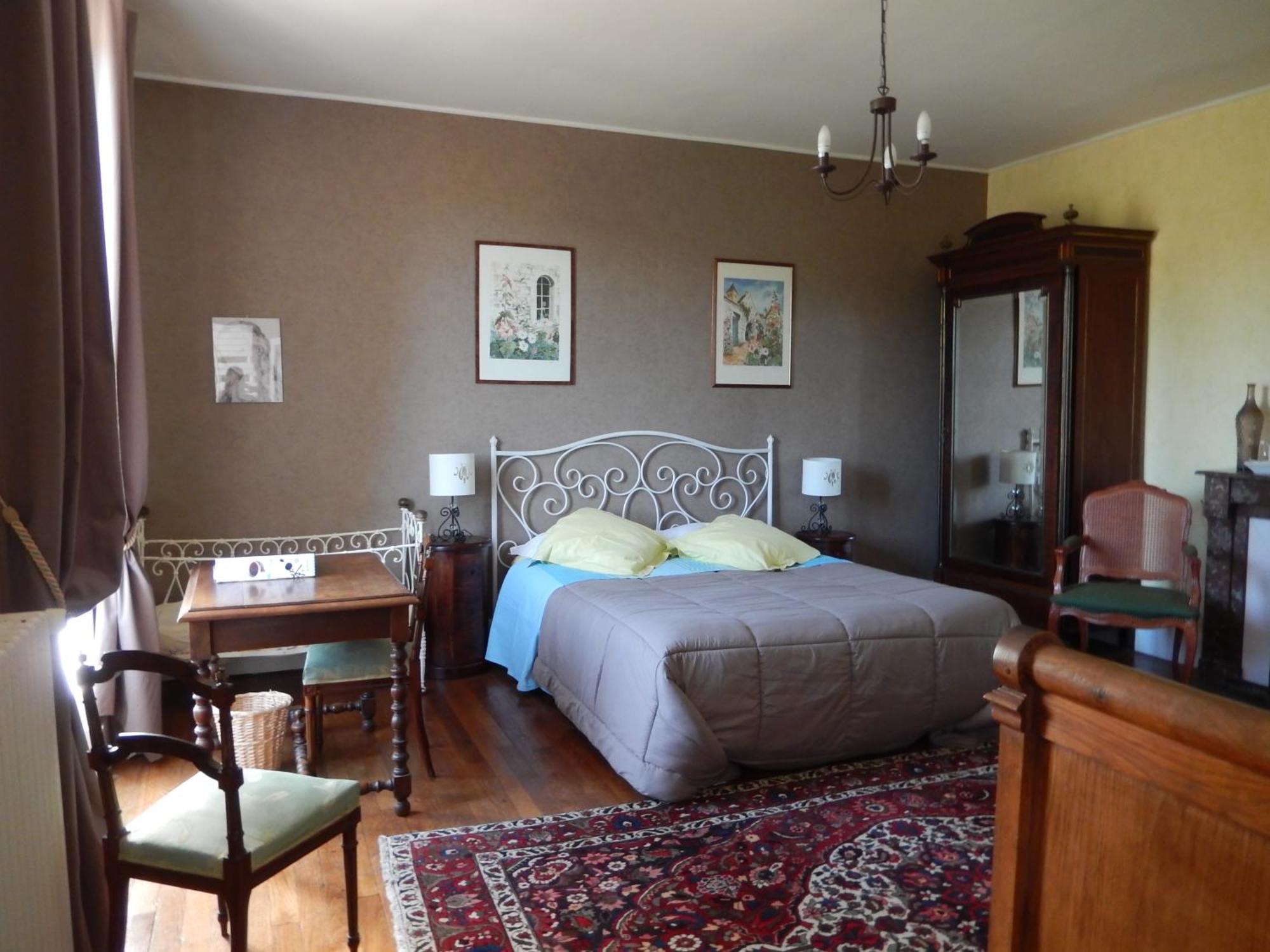 Chambres D'Hotes - Domaine Des Perrieres Crux-la-Ville Rum bild