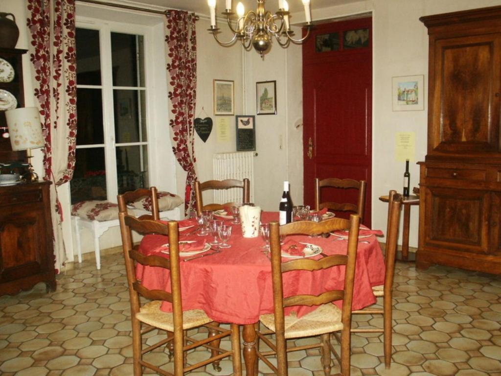 Chambres D'Hotes - Domaine Des Perrieres Crux-la-Ville Exteriör bild