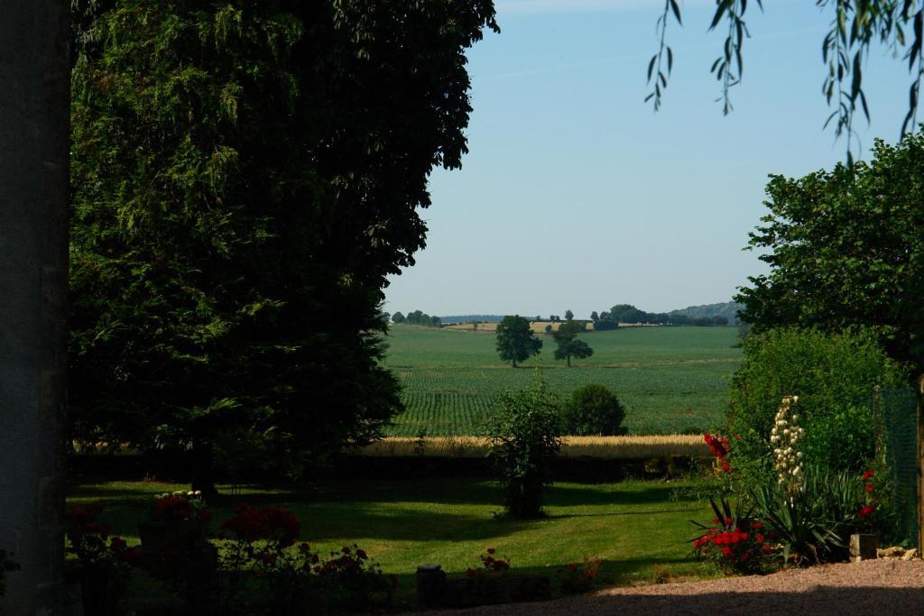 Chambres D'Hotes - Domaine Des Perrieres Crux-la-Ville Exteriör bild