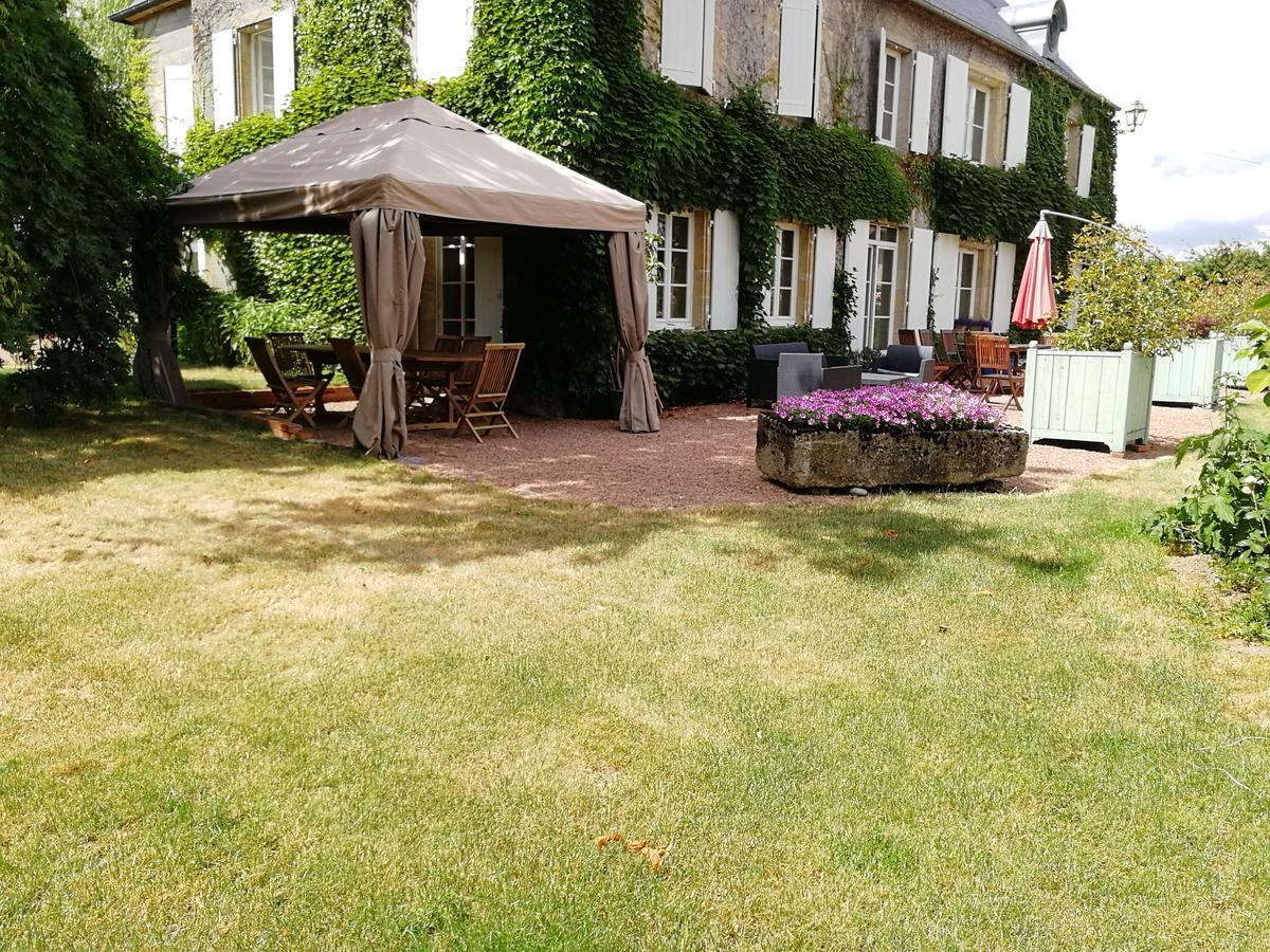 Chambres D'Hotes - Domaine Des Perrieres Crux-la-Ville Exteriör bild